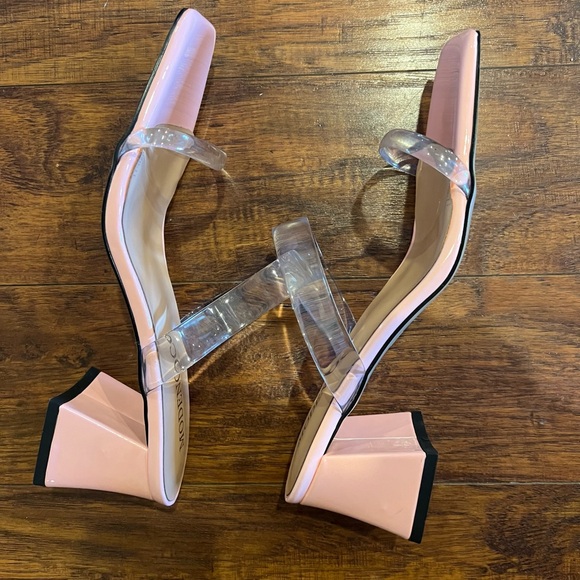 Modencoco Pink Heels - Picture 4 of 6